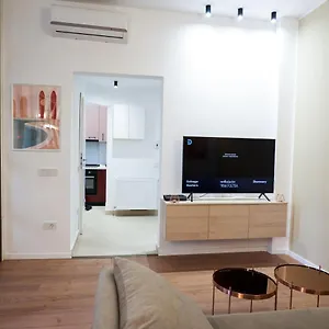 Apartament Design In Calea Victoriei, Bucureşti